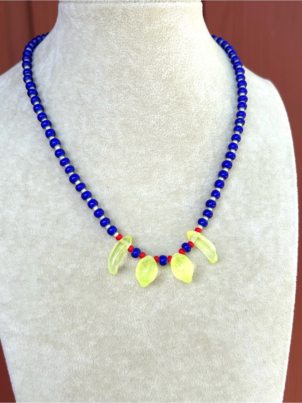 Fruit necklace - Picture 4 of 5
